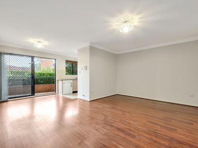 15 / 49 Dobson Crescent, Baulkham Hills