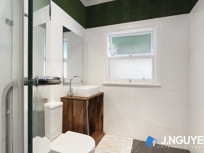 10 Links Avenue, Cabramatta