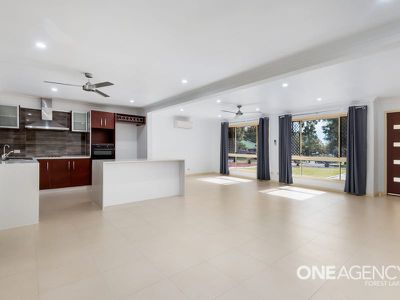 49 Banksia Cct, Forest Lake