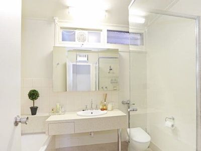 7 / 17 The Esplanade, Geelong