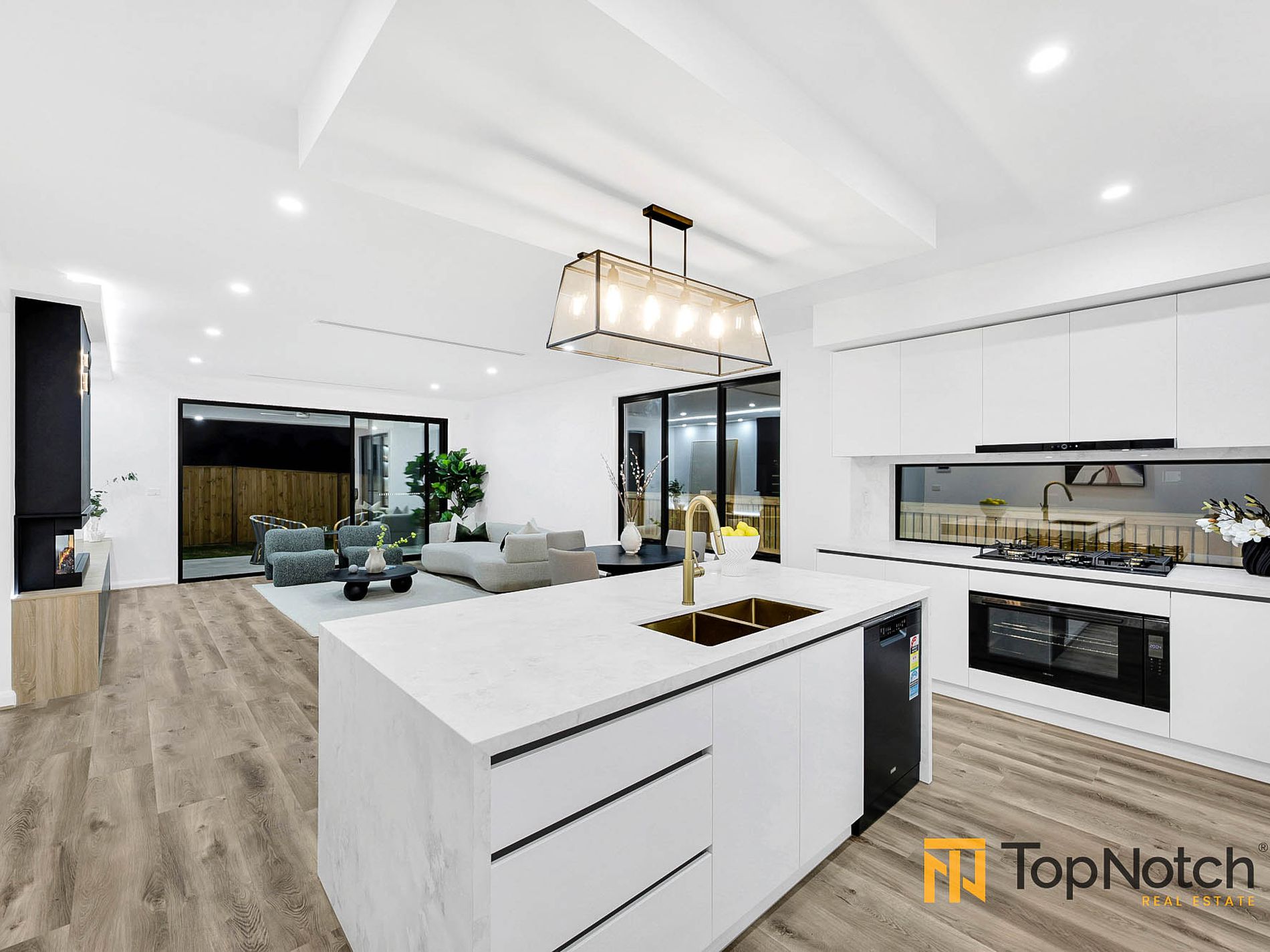 17 Spire Crescent, Beveridge