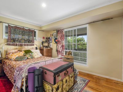 1 Maple Avenue, Mapleton
