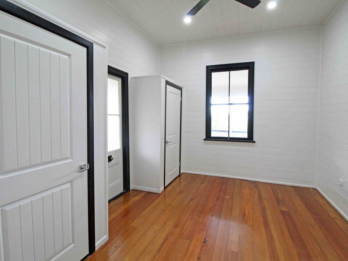 19 BROADWAY, Herberton