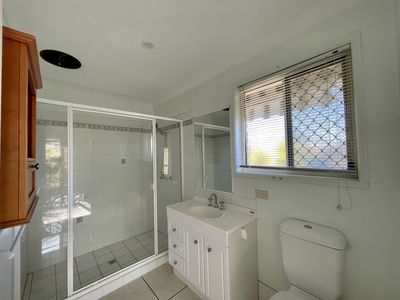 1 Twolyn Street, Urangan