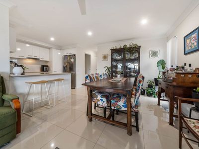 2/17 McInnes Crescent, Glenvale