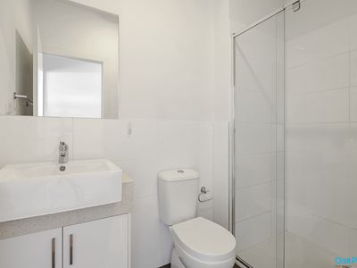 2 / 18 Austin Cres, Pascoe Vale