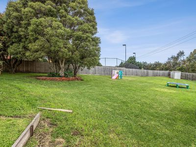 7 Reta Close, Leopold