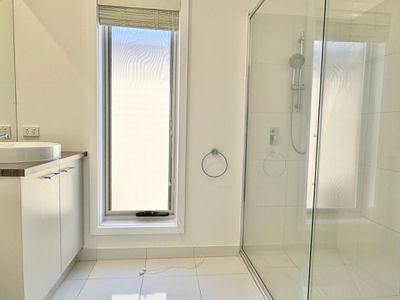 1167 Ison Road, Manor Lakes