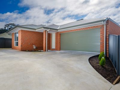 2 / 15 SHIELS COURT, Wodonga