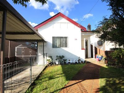 39 Fairmount Street, Lakemba