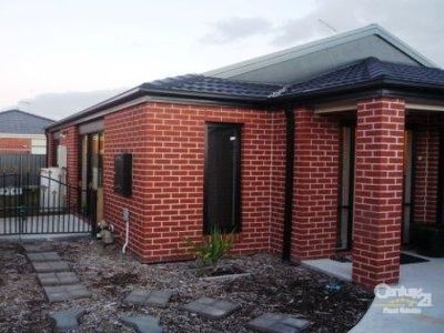 32A Pomegranate Way, Pakenham