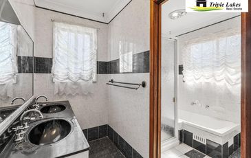 1 Apanie Close, Summerland Point