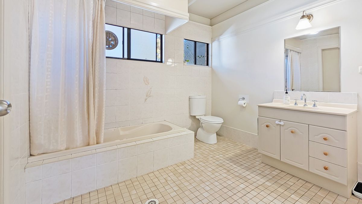 4 Eucalyptus Drive, Dalmeny