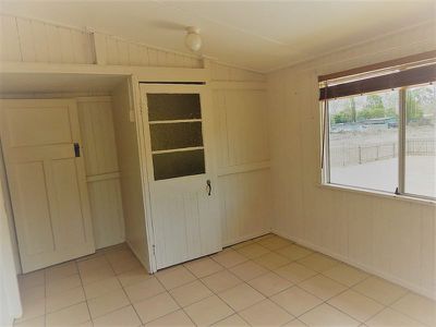 7 Home Street, Nanango