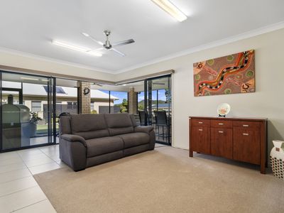 13 Sharyn Place, Glass House Mountains