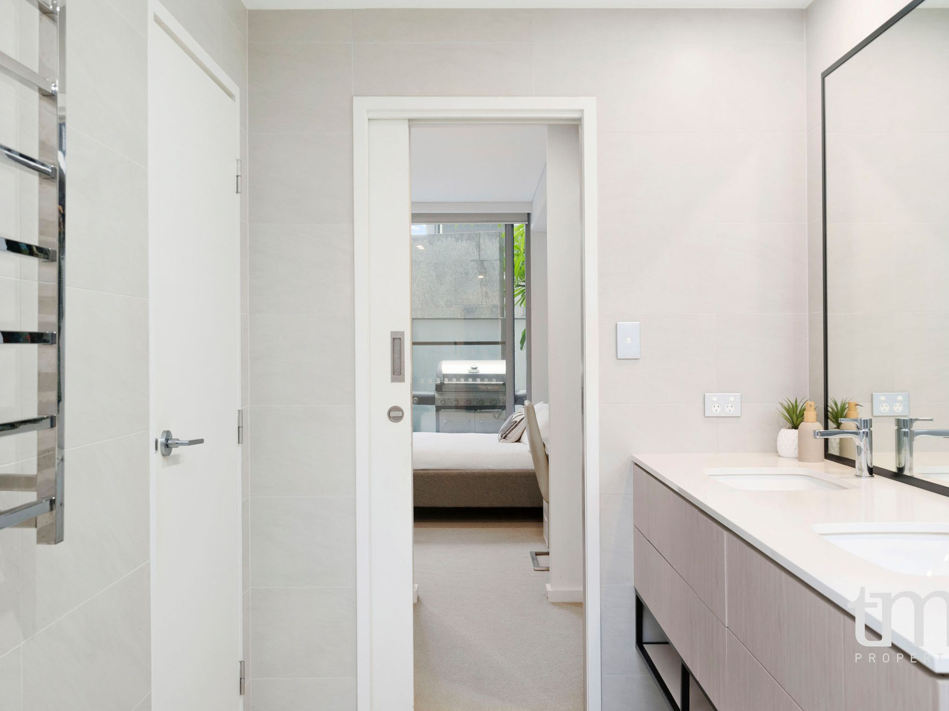 35 / 2 Milyarm Rise, Swanbourne