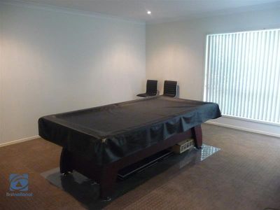 1 / 67 Dennis Road, Springwood