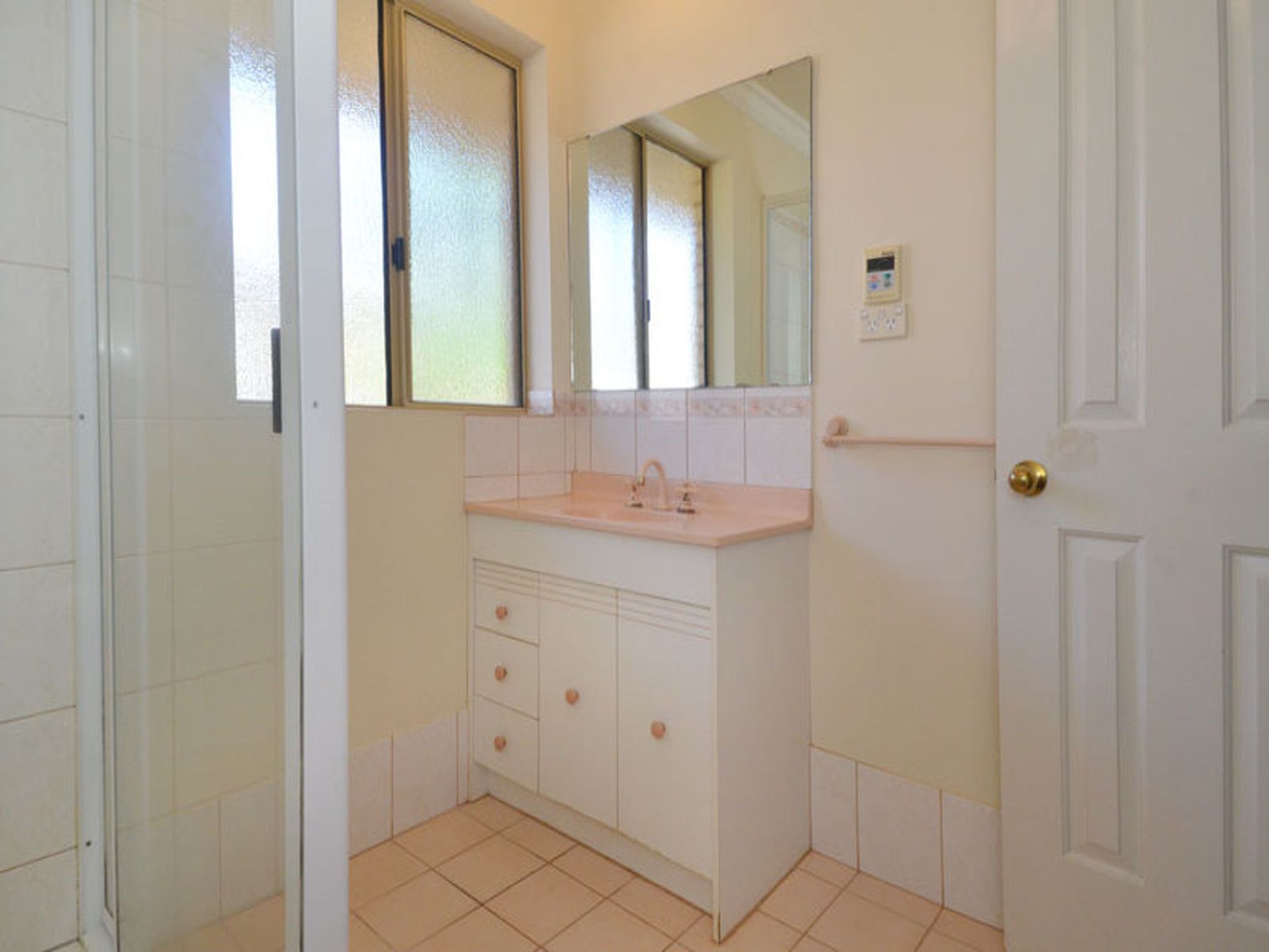 9 Kunanalling Avenue, Hannans