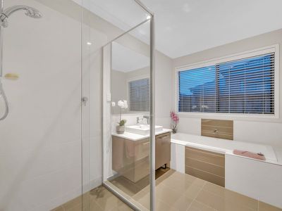 8 Kamala Road, Clyde North