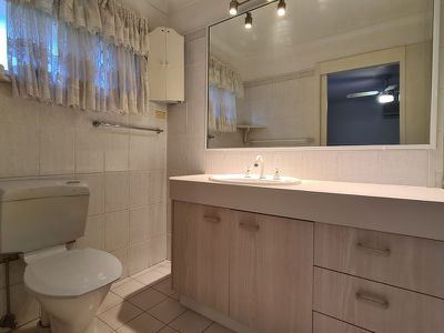 94 Passerine Drive, Rochedale South