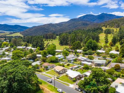 36 Lakeside Avenue, Mount Beauty