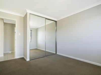 35 Roundhouse Parade, Jindalee