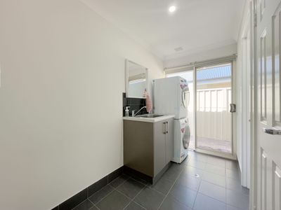 8a Yale Road, Thornlie