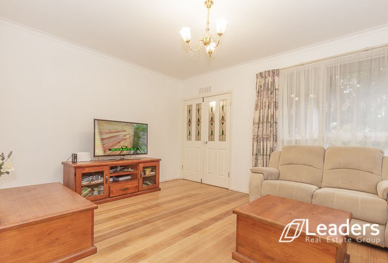 14 Knaith Road, Ringwood East