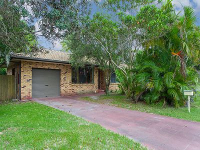 12 Boondoon  Crescent, Ocean Shores