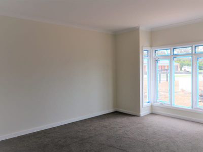 12 Farrah Place, Avenel