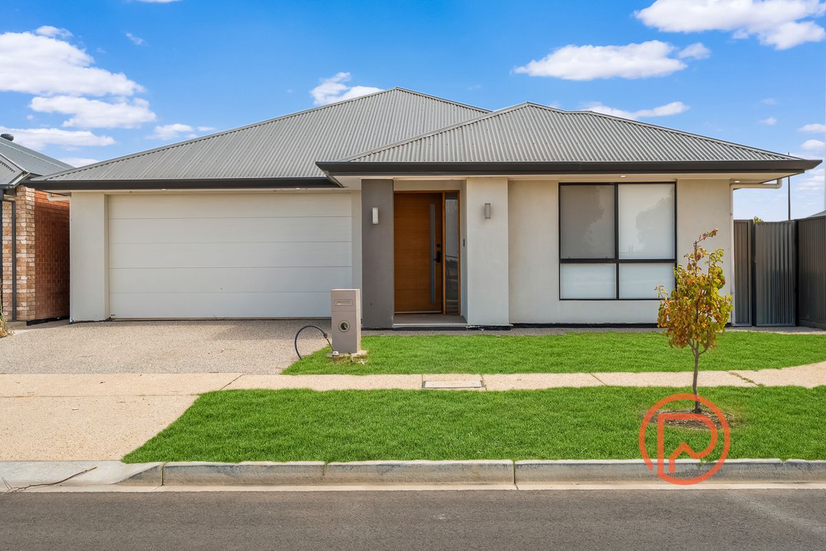 8 Trimboli Crescent, Riverlea Park