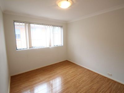 4 / 13 Caroline Street, Westmead
