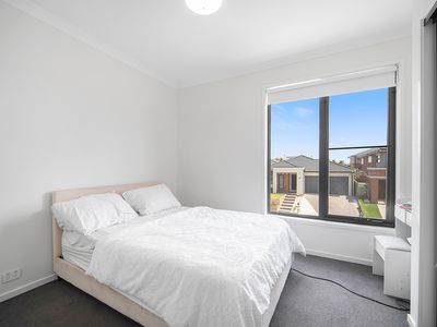 38 Dawley Circuit, Werribee