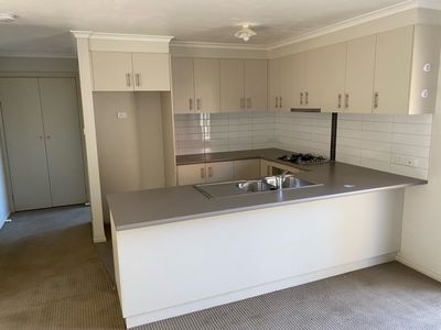 1 / 25 Deutgam Street, Werribee