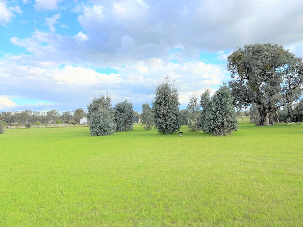 737 Lake Mokoan Road, Chesney Vale