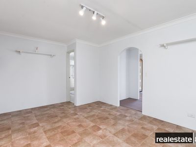 9 Bolderwood Drive, South Lake