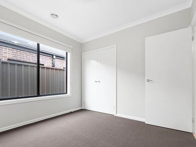 16 Maroon Street, Tarneit