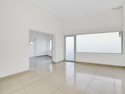 894 Canterbury Road, Roselands