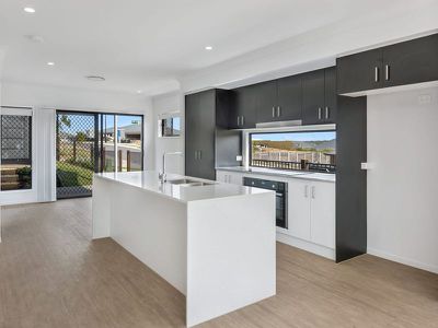 8 Lind Lane, South Ripley