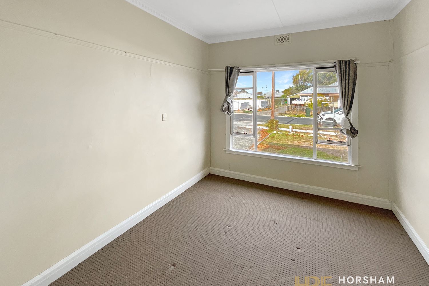 16 Johnson Street, Horsham