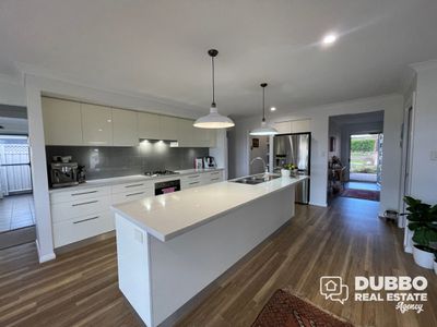 6 Ellenborough Avenue, Dubbo