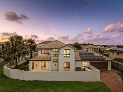 16 Hillcroft Place, Belmont