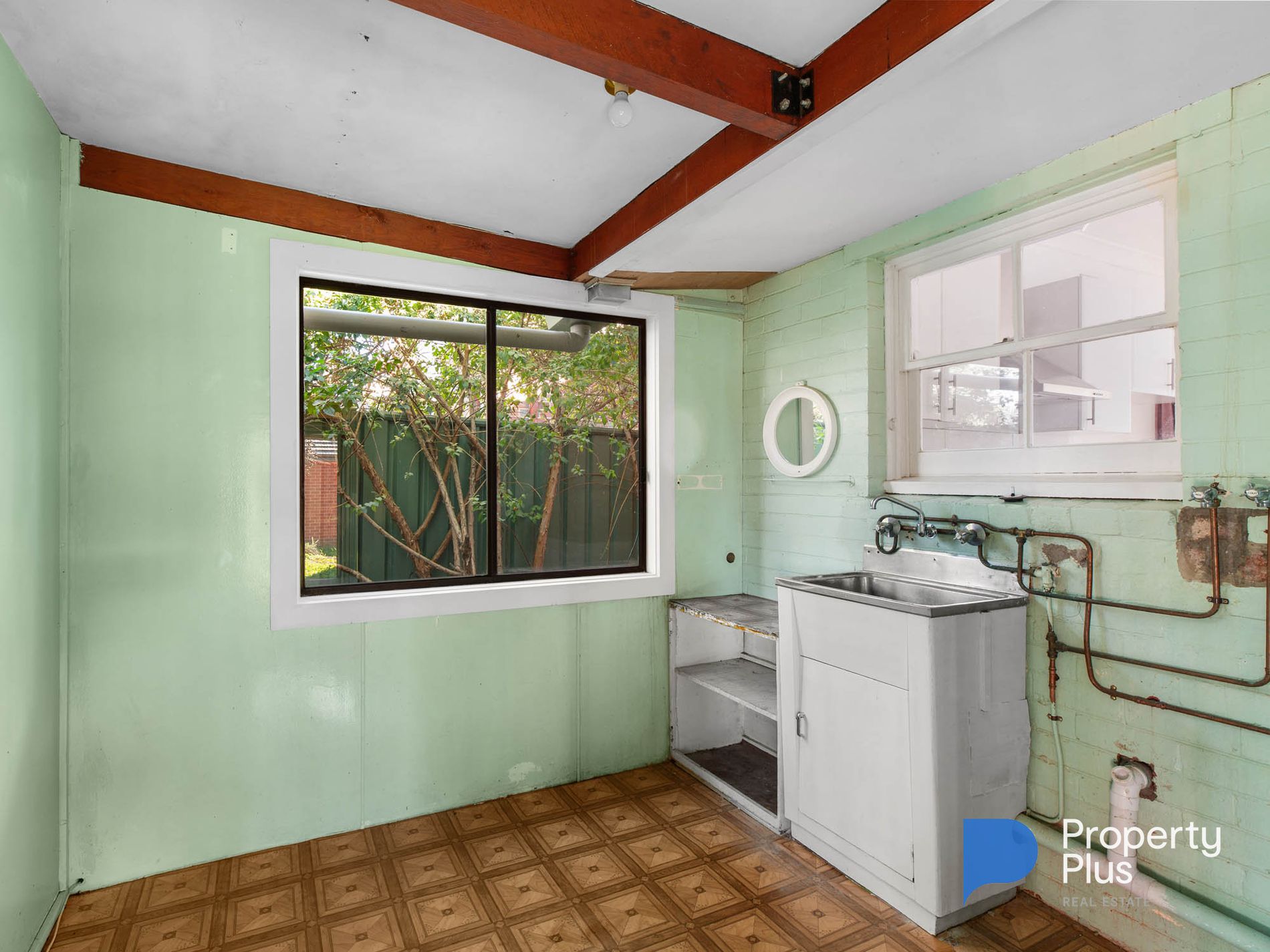 24 Churchill Avenue, Flora Hill