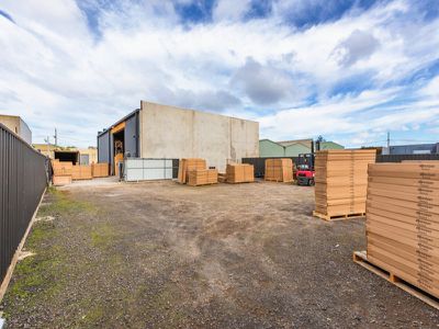 2 Loop Road, Werribee