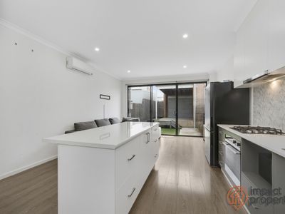 28 Holford Street, Taylor