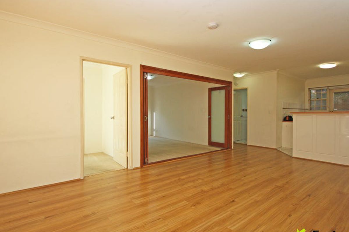 3 / 8-12 Hornsey Road, Homebush West