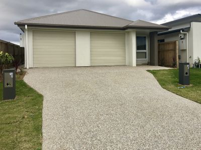 2 / 16 Elara Parade, Burpengary