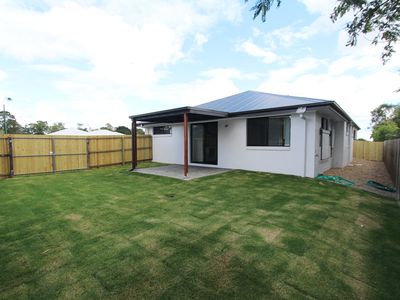 18 Mark Winter Court, Bellbird Park