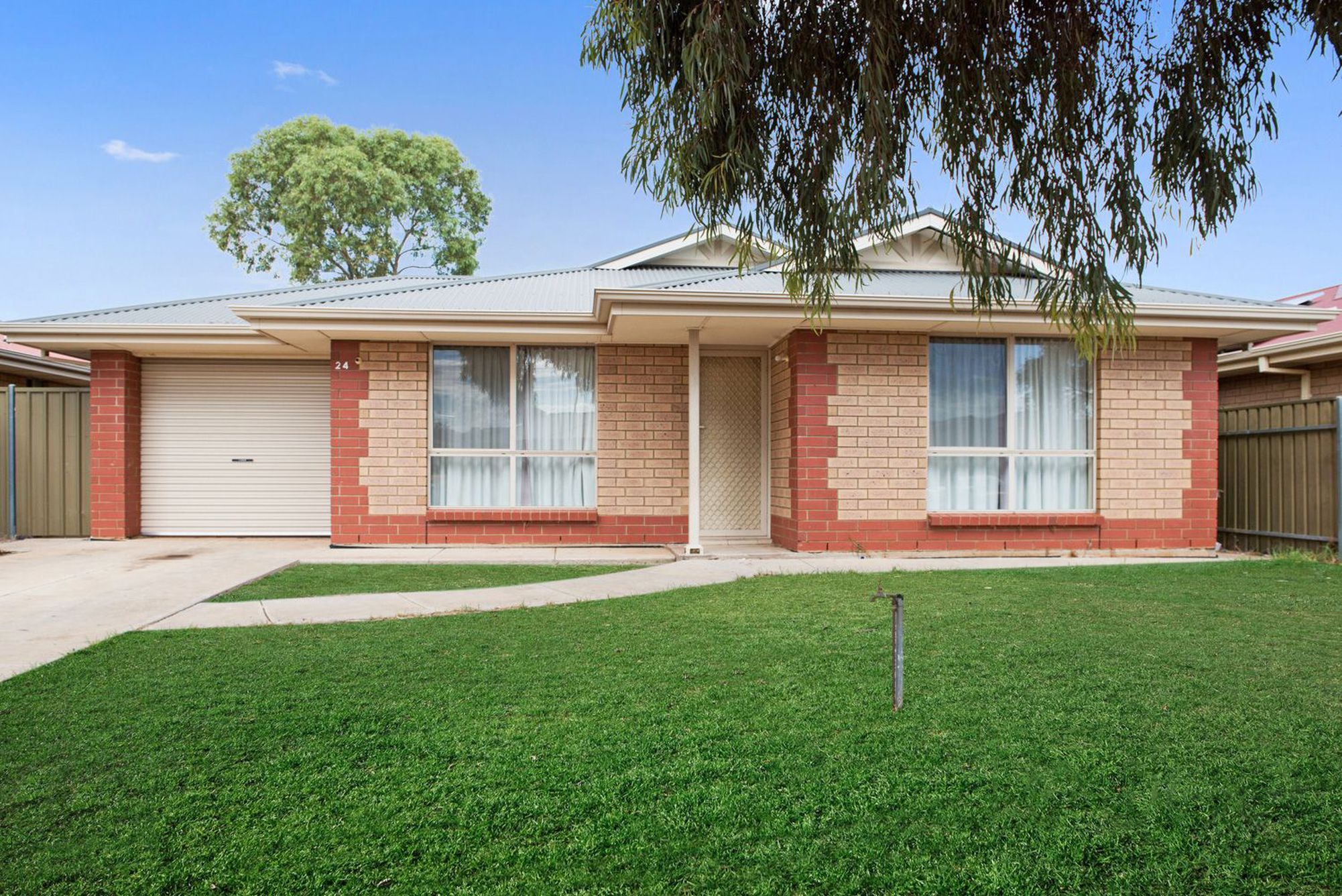 24 Bristol Cres, Davoren Park