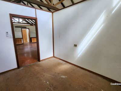 60 Starcke Street, Cooktown